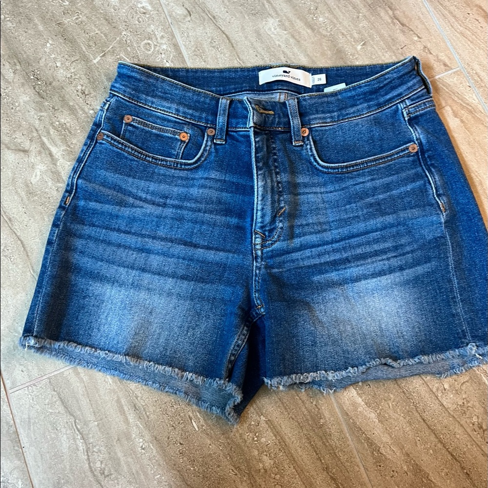Vineyard Vines Women's Raw Edge Hem Denim Shorts 5 Pockets Size 26